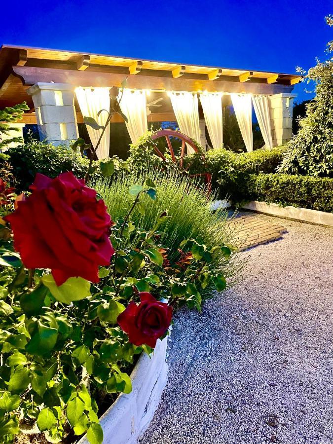 Mirella Charming Bed & Breakfast Алберобело Екстериор снимка