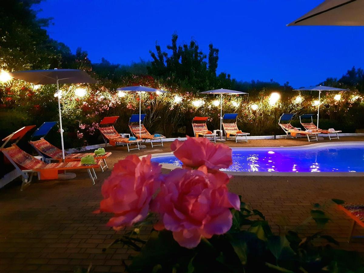 Mirella Charming Bed & Breakfast Алберобело Екстериор снимка
